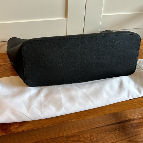 Michael Kors bag - Picture 8 of 10